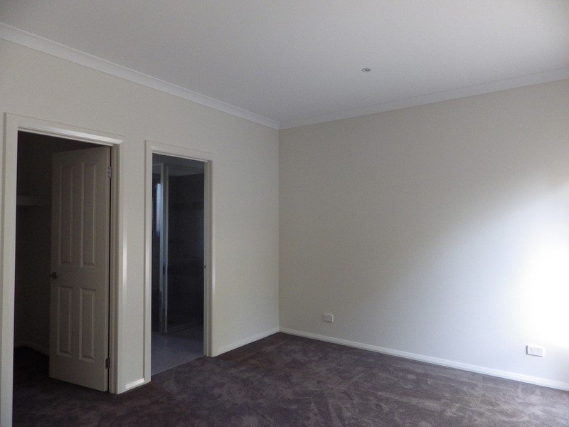 12a Saxon Drive, Mooroolbark VIC 3138