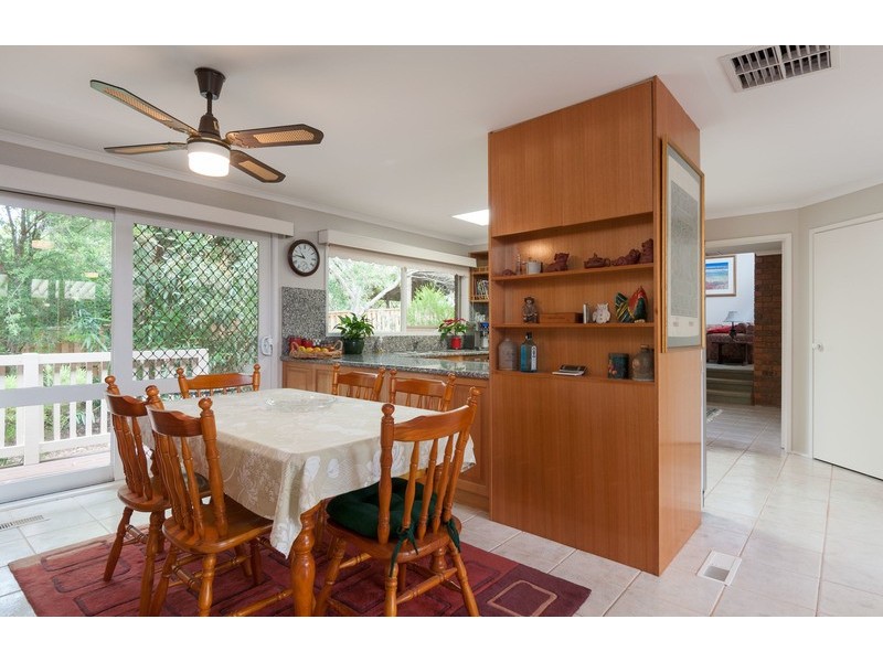 25 Fernleigh Drive, Mooroolbark VIC 3138