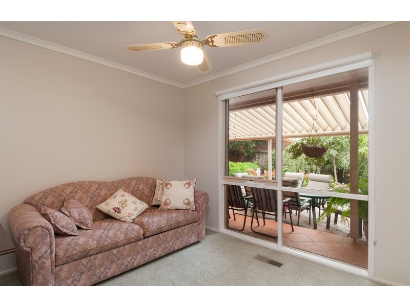 25 Fernleigh Drive, Mooroolbark VIC 3138