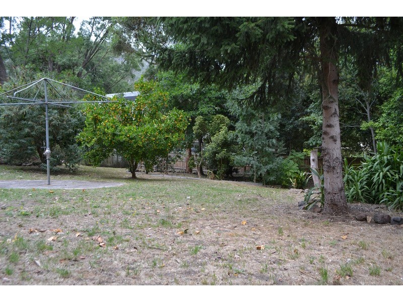 976 Mount Dandenong Tourist  Road, Montrose VIC 3765