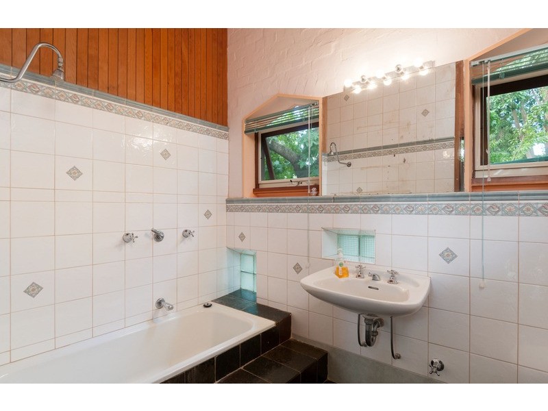 1 Laird Street, Croydon VIC 3136