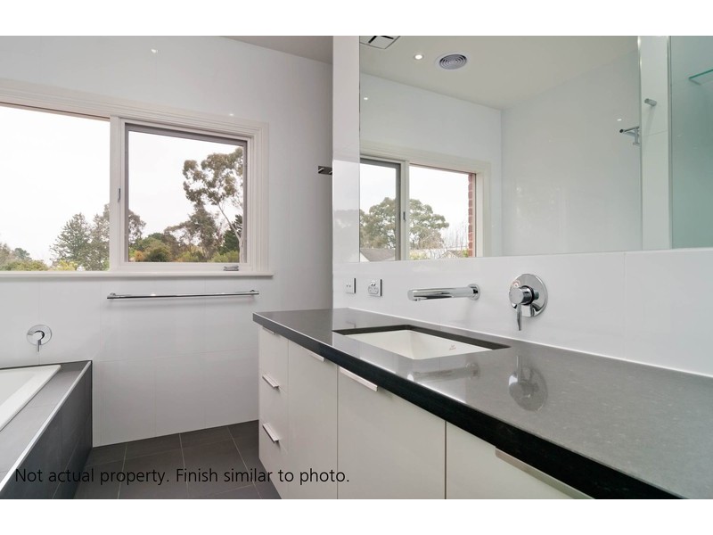 27 Cavehill Road, Lilydale VIC 3140