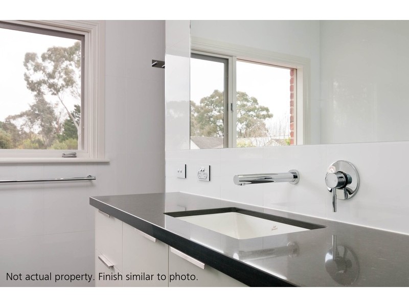 27 Cavehill Road, Lilydale VIC 3140