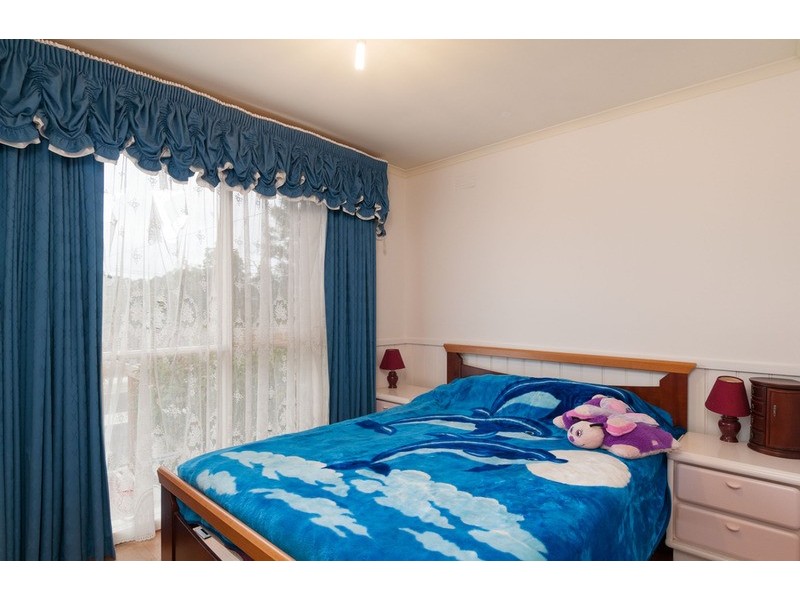 18 Sheldon Avenue, Mooroolbark VIC 3138