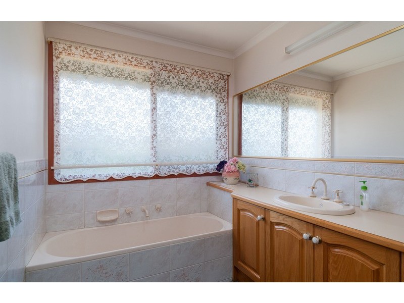 48 Billanook Way, Chirnside Park VIC 3116