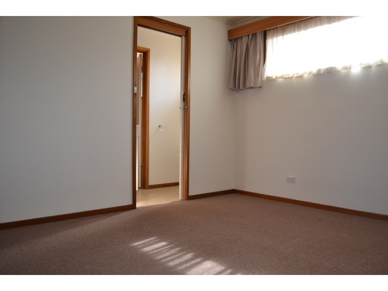 2/20 Heathwood Street, Ringwood East VIC 3135