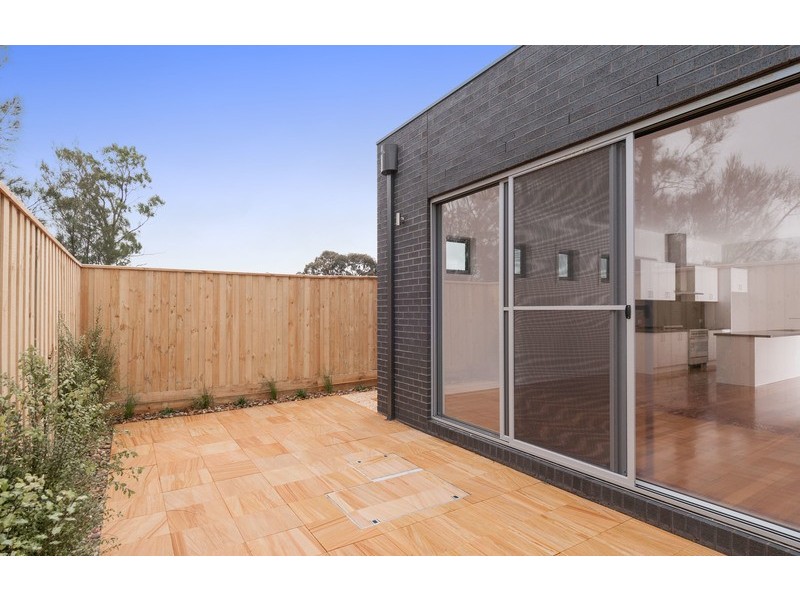 33 Morello Circle, Doncaster East VIC 3109