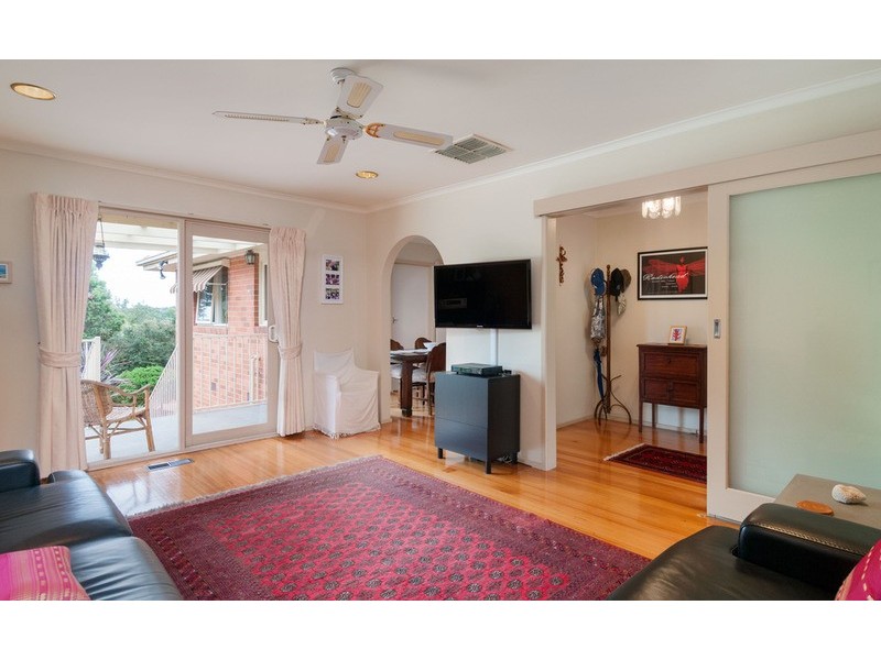 8 Alawara Drive, Mooroolbark VIC 3138