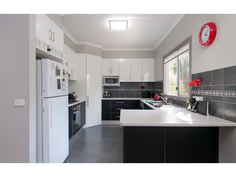 12a Dryden Concourse, Mooroolbark VIC 3138