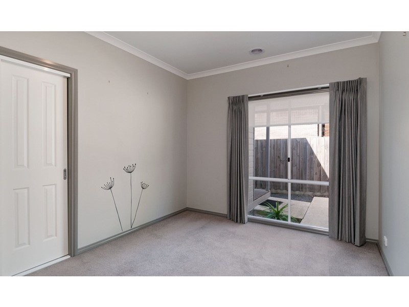 12a Dryden Concourse, Mooroolbark VIC 3138
