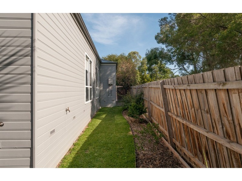 12a Dryden Concourse, Mooroolbark VIC 3138