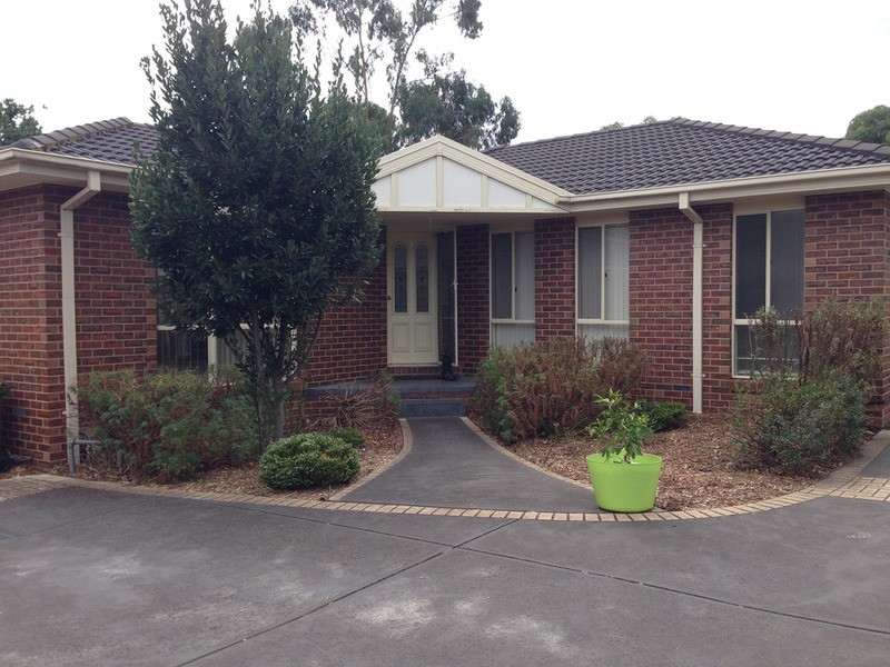 2/59 Dryden Concourse, Mooroolbark VIC 3138