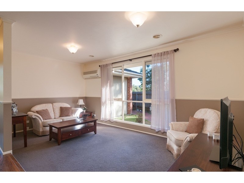 5 Glenbrook Close, Mooroolbark VIC 3138