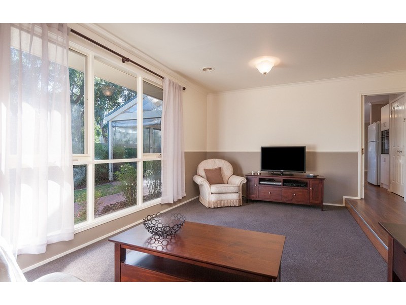 5 Glenbrook Close, Mooroolbark VIC 3138