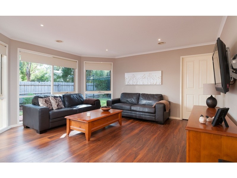 5 Glenbrook Close, Mooroolbark VIC 3138