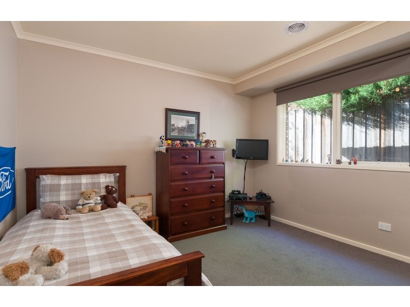 5 Glenbrook Close, Mooroolbark VIC 3138