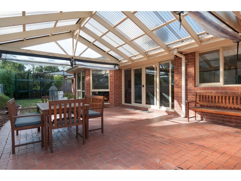 5 Glenbrook Close, Mooroolbark VIC 3138