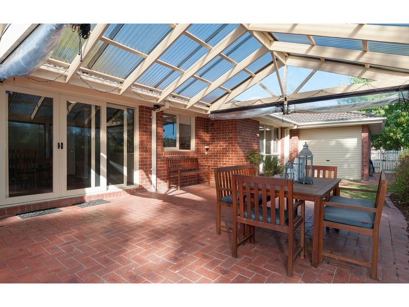5 Glenbrook Close, Mooroolbark VIC 3138