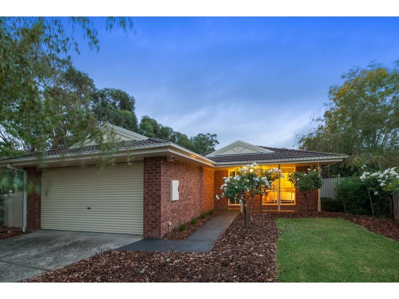 5 Glenbrook Close, Mooroolbark VIC 3138