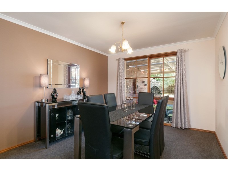 14 Partridge Way, Mooroolbark VIC 3138