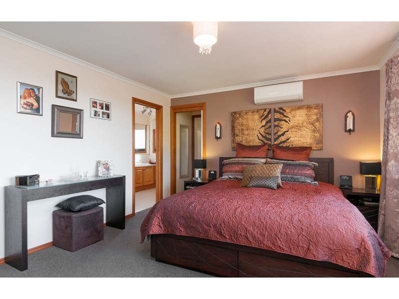 14 Partridge Way, Mooroolbark VIC 3138