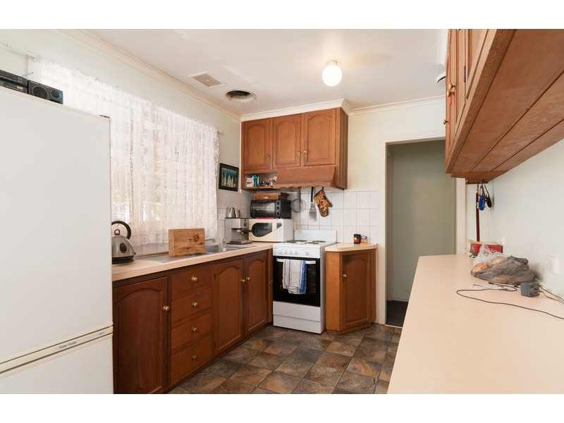 38 Lee Ann Crescent, Croydon VIC 3136