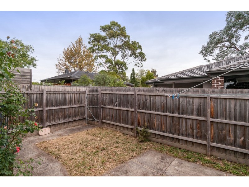 2/7 Laird Street, Croydon VIC 3136