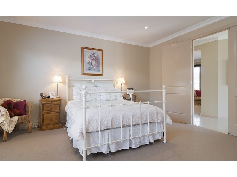 6 Classic Drive, Mooroolbark VIC 3138