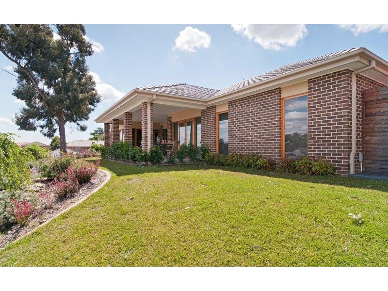 6 Classic Drive, Mooroolbark VIC 3138