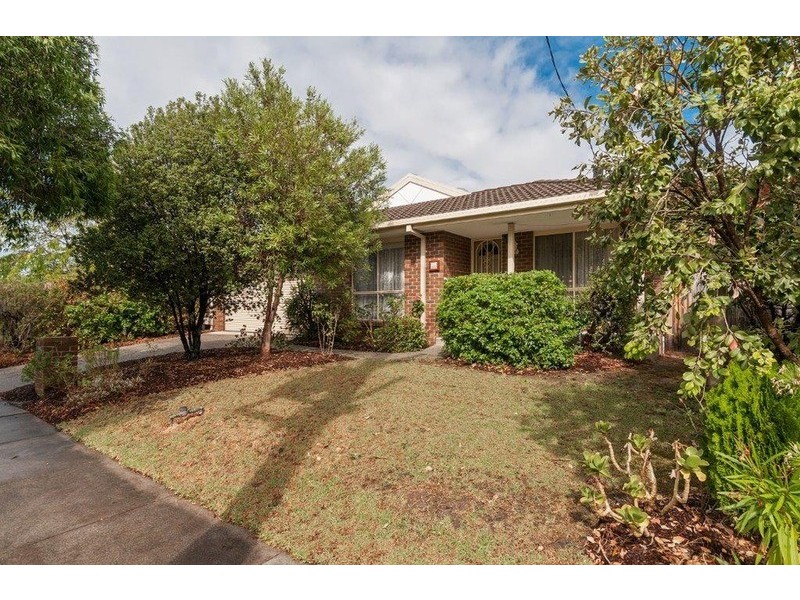 25 Alamein Avenue, Croydon VIC 3136