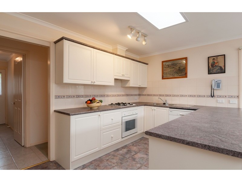 25 Alamein Avenue, Croydon VIC 3136