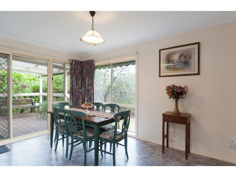 25 Alamein Avenue, Croydon VIC 3136