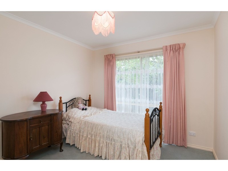 25 Alamein Avenue, Croydon VIC 3136