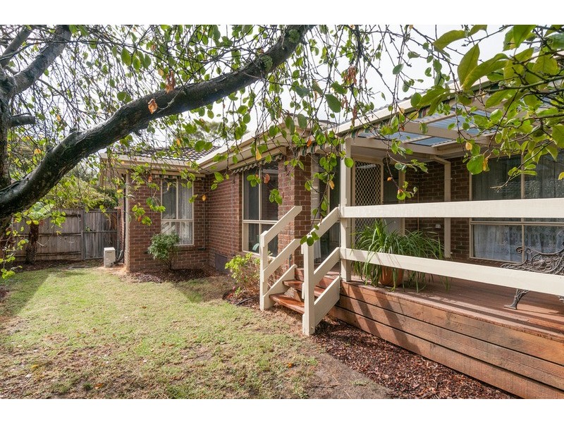 25 Alamein Avenue, Croydon VIC 3136