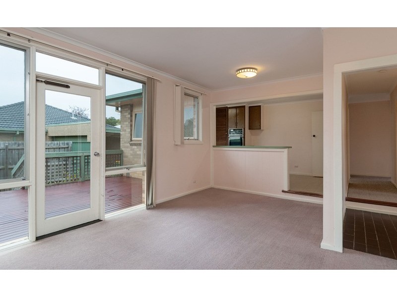 10a Pembroke Road, Mooroolbark VIC 3138