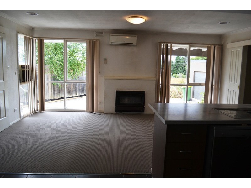 1/5 Glenn Court, Mooroolbark VIC 3138