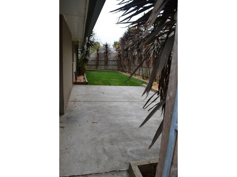 1/5 Glenn Court, Mooroolbark VIC 3138