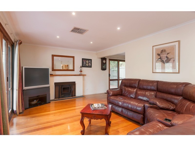 123 Commercial Road, Mount Evelyn VIC 3796