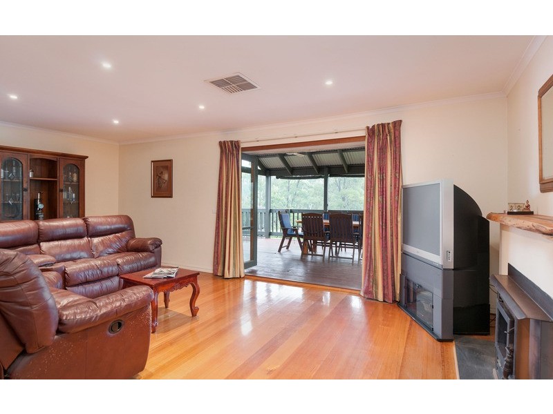 123 Commercial Road, Mount Evelyn VIC 3796