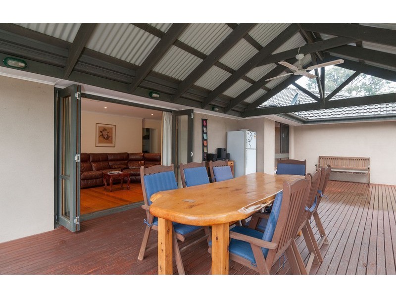 123 Commercial Road, Mount Evelyn VIC 3796