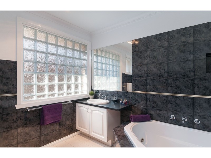 46 Sevenoaks Avenue, Croydon VIC 3136