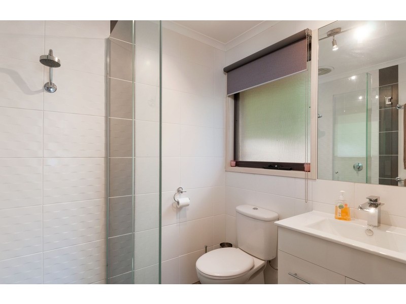 13 Barina  Avenue, Mooroolbark VIC 3138