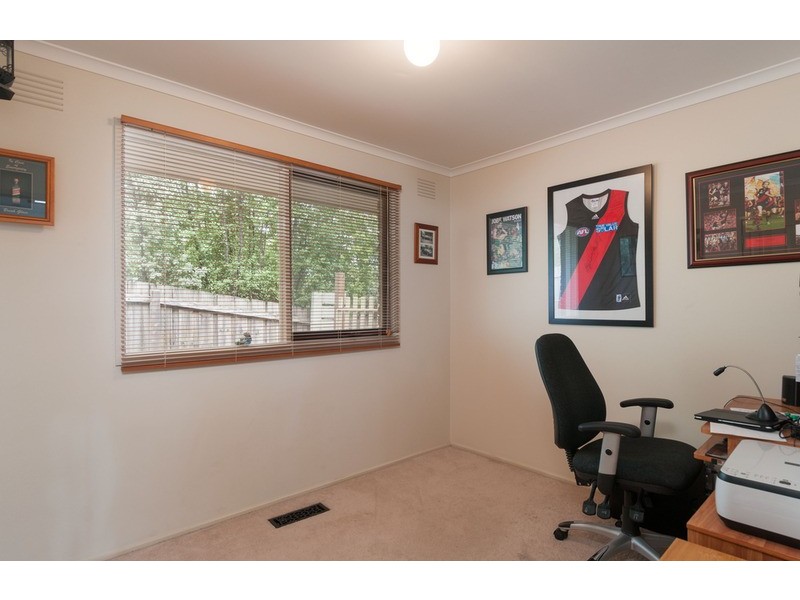 13 Barina  Avenue, Mooroolbark VIC 3138