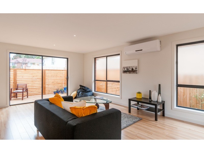 11a Macmillan Street, Mooroolbark VIC 3138