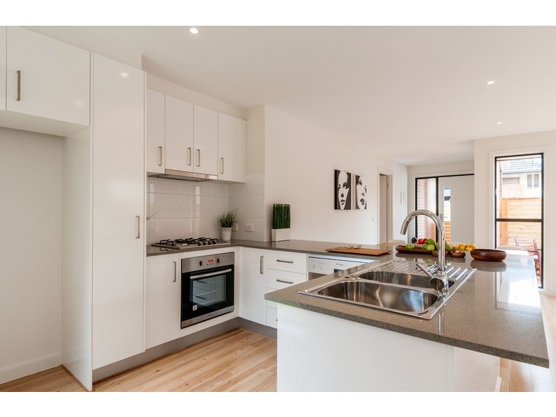 11a Macmillan Street, Mooroolbark VIC 3138