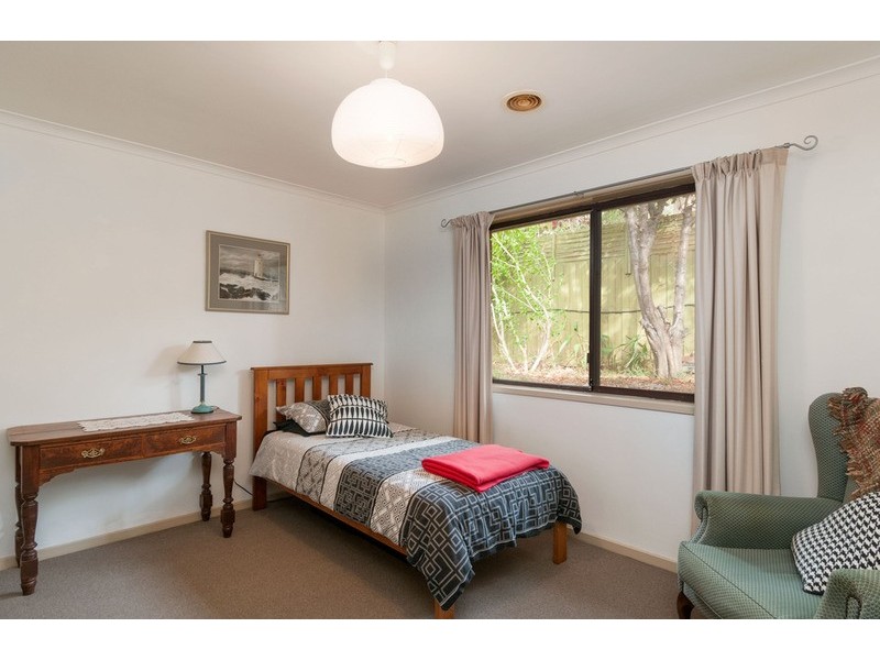 6 Sellick  Drive, Croydon VIC 3136