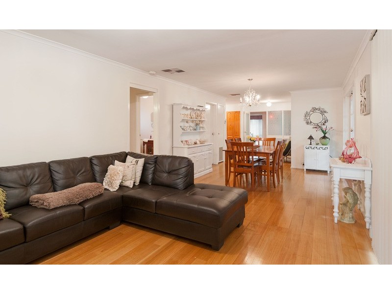 9 Malcolm Court, Mooroolbark VIC 3138