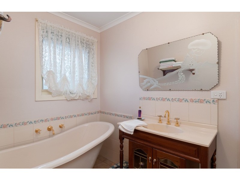 9 Malcolm Court, Mooroolbark VIC 3138