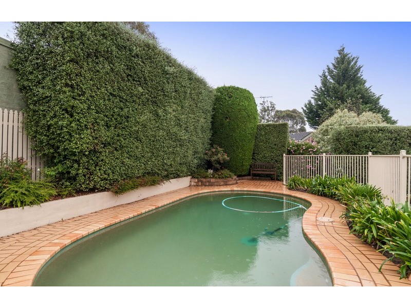 9 Malcolm Court, Mooroolbark VIC 3138