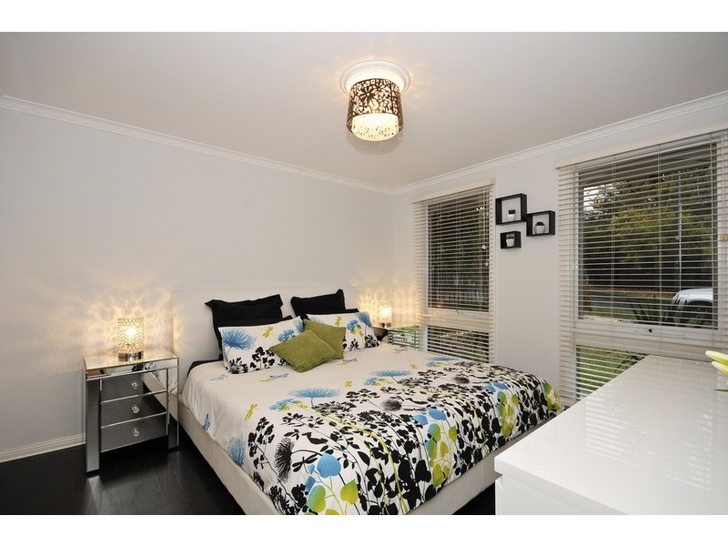 8 Chirnside  Drive, Chirnside Park VIC 3116